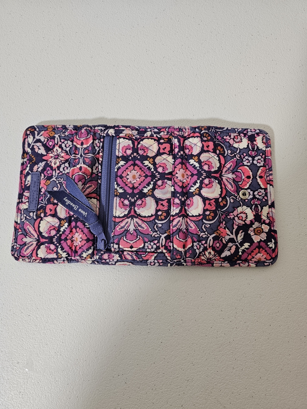 Vera Bradley Women’s Multicolor Floral Folding Wallet, Credit Card - Picture 3 of 3